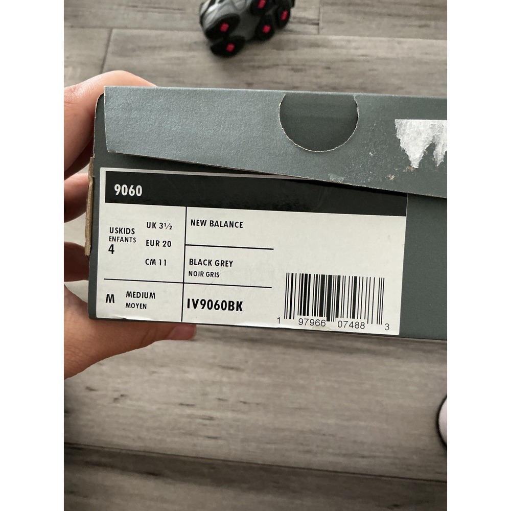 New Balance 9060 Black Grey Red Infant Toddler Sneakers IV9060BK Size 4 Kids - Picture 6 of 6